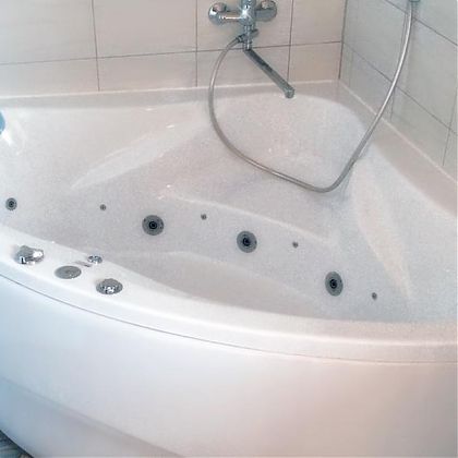 Ванна чугунная с гидромассажем джакузи Roca Continental 160х70х40 без отверстий для ручек